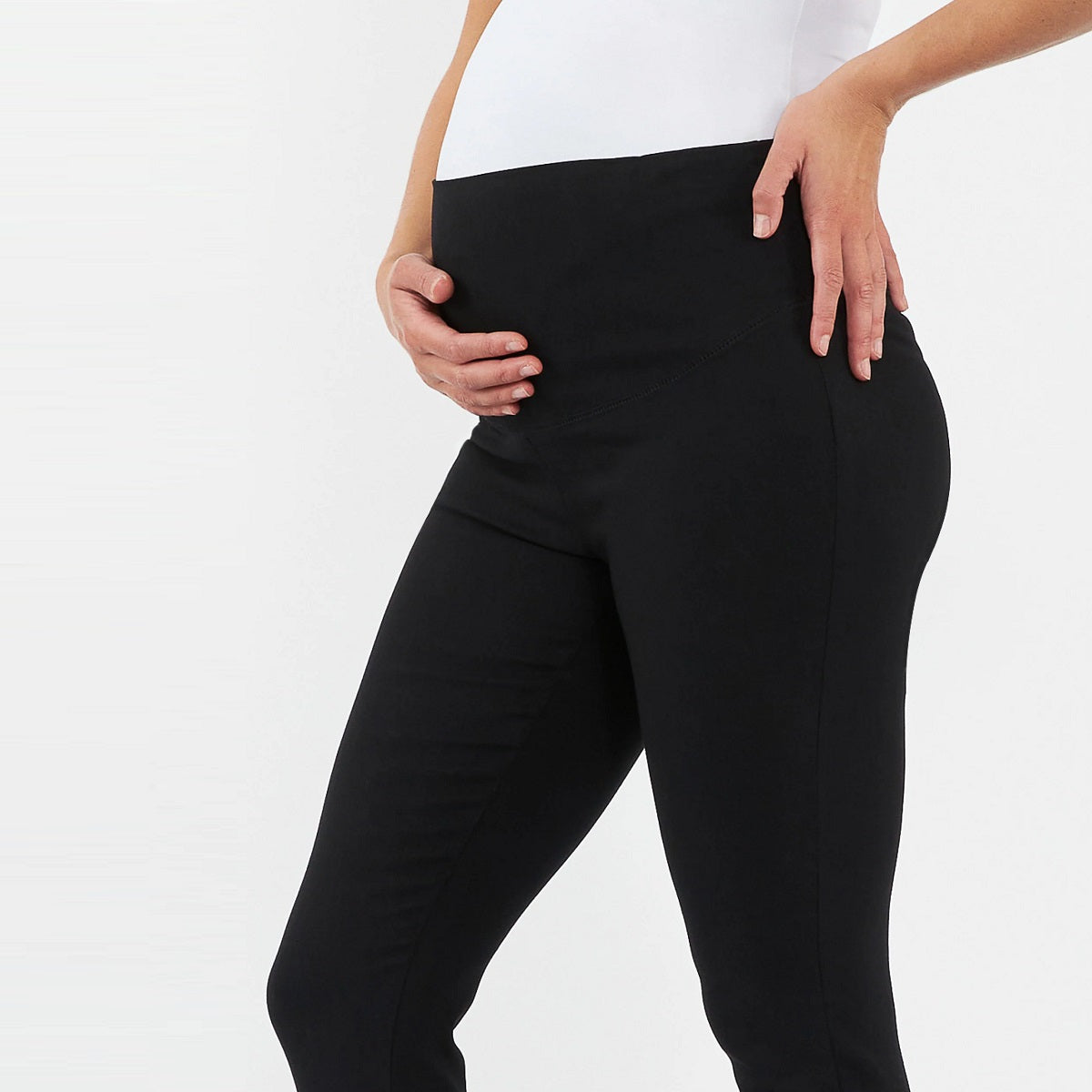 Black Suzie Capri Pant