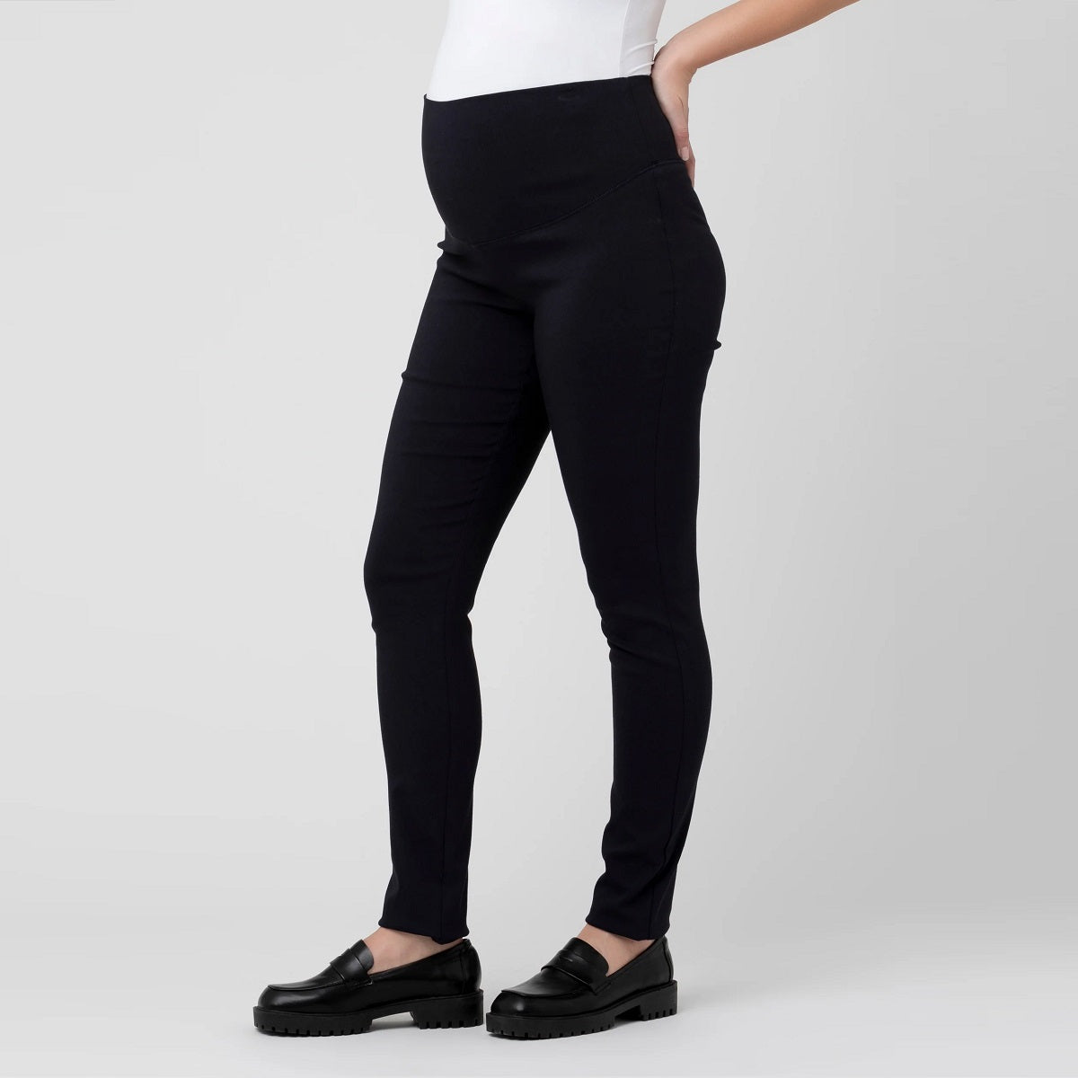 Navy Suzie Super Straight Pant