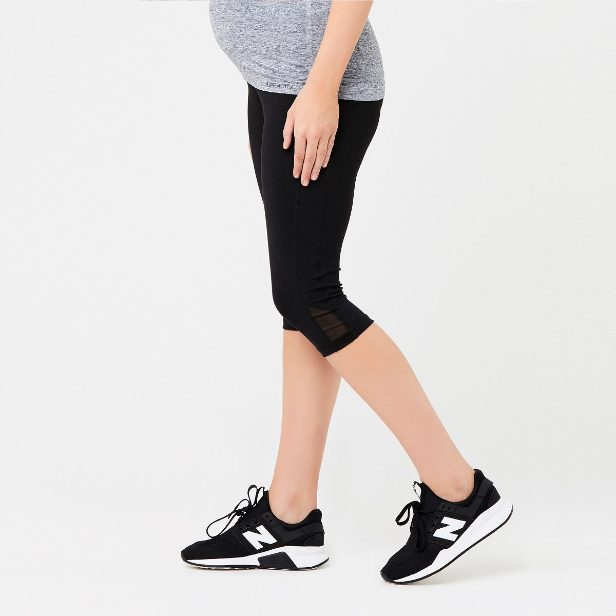 Black Balance Knee Legging