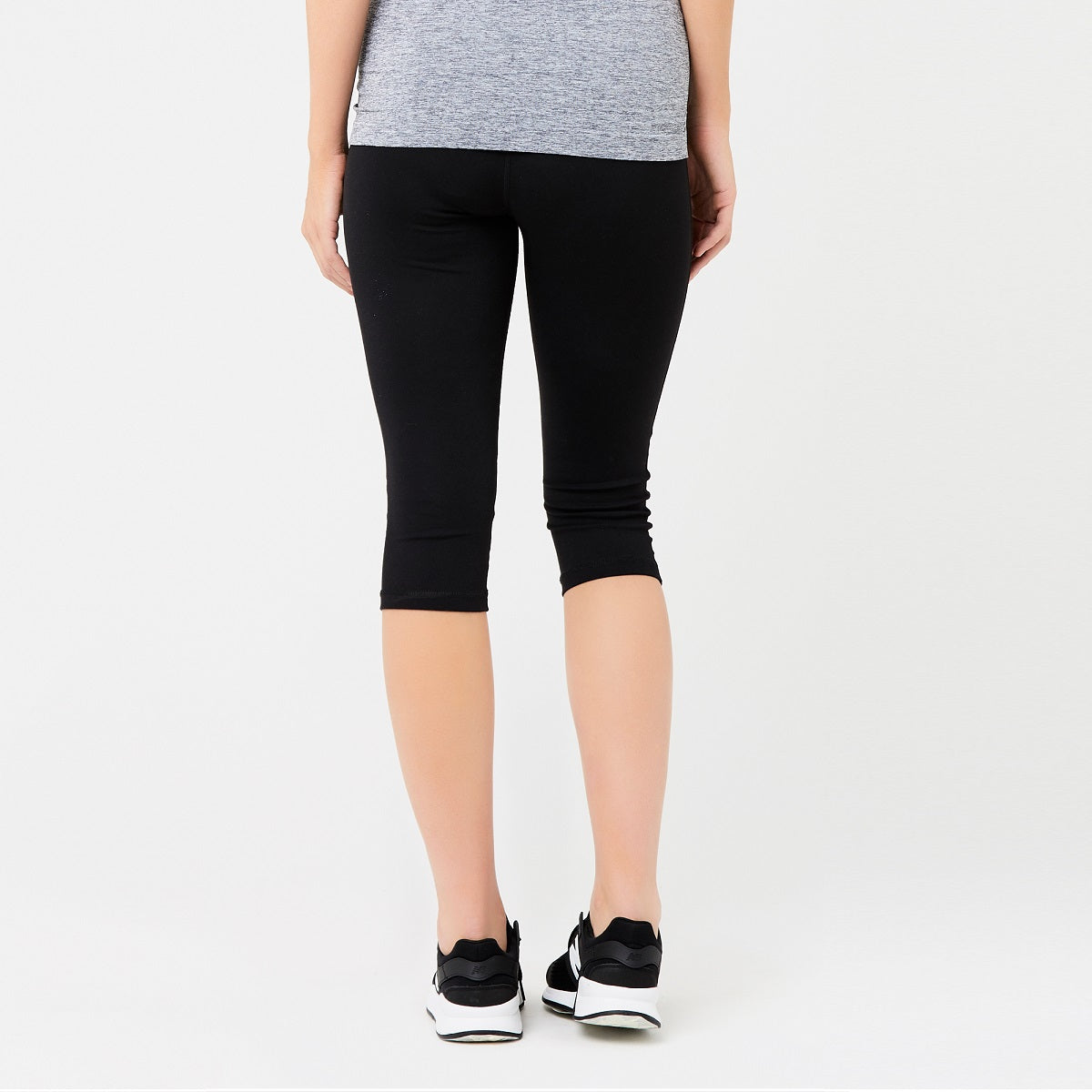 Black Balance Knee Legging